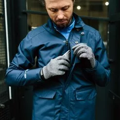 Endura London Vedenpitävä Takki – Navy -Polkupyörät Shop brompton london endura vedenpitava takki kaupungissa pyorailyyn 2 1