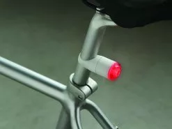 Reelight GO Pyörän Valosarja -Polkupyörät Shop reelight go valkoinen takavalo 1