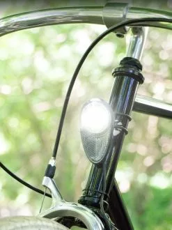 Reelight Nova Magneettivalo – Etuvalo -Polkupyörät Shop reelight nova magneettivalo eteen